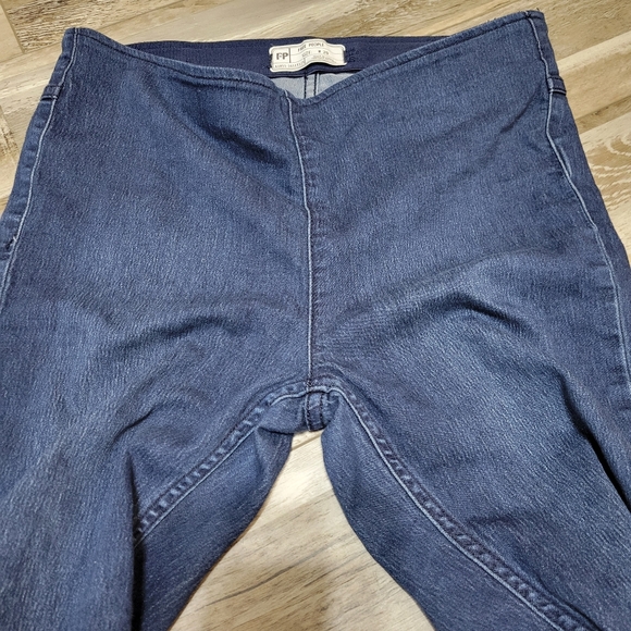 Free People Penny Pull On Flare Stretch Jeans Size 29 - Picture 7 of 11